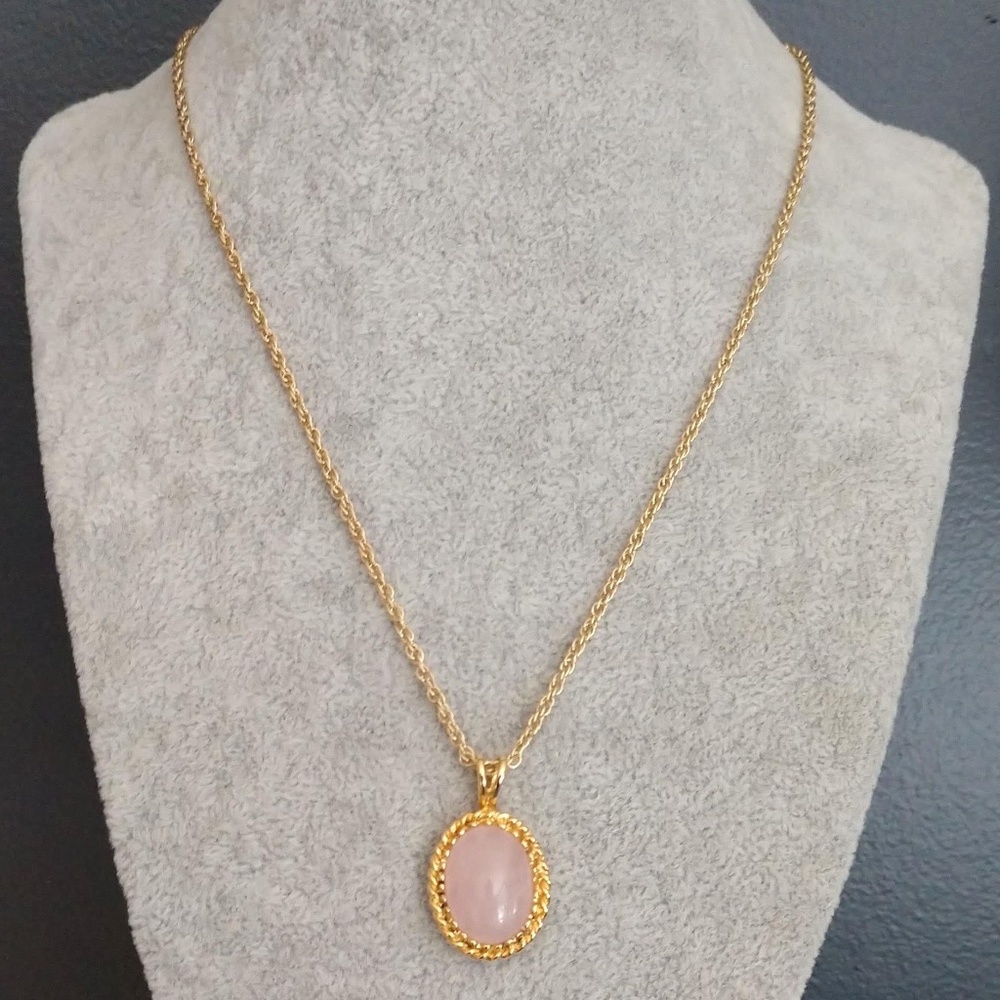 Pink stone pendant necklace